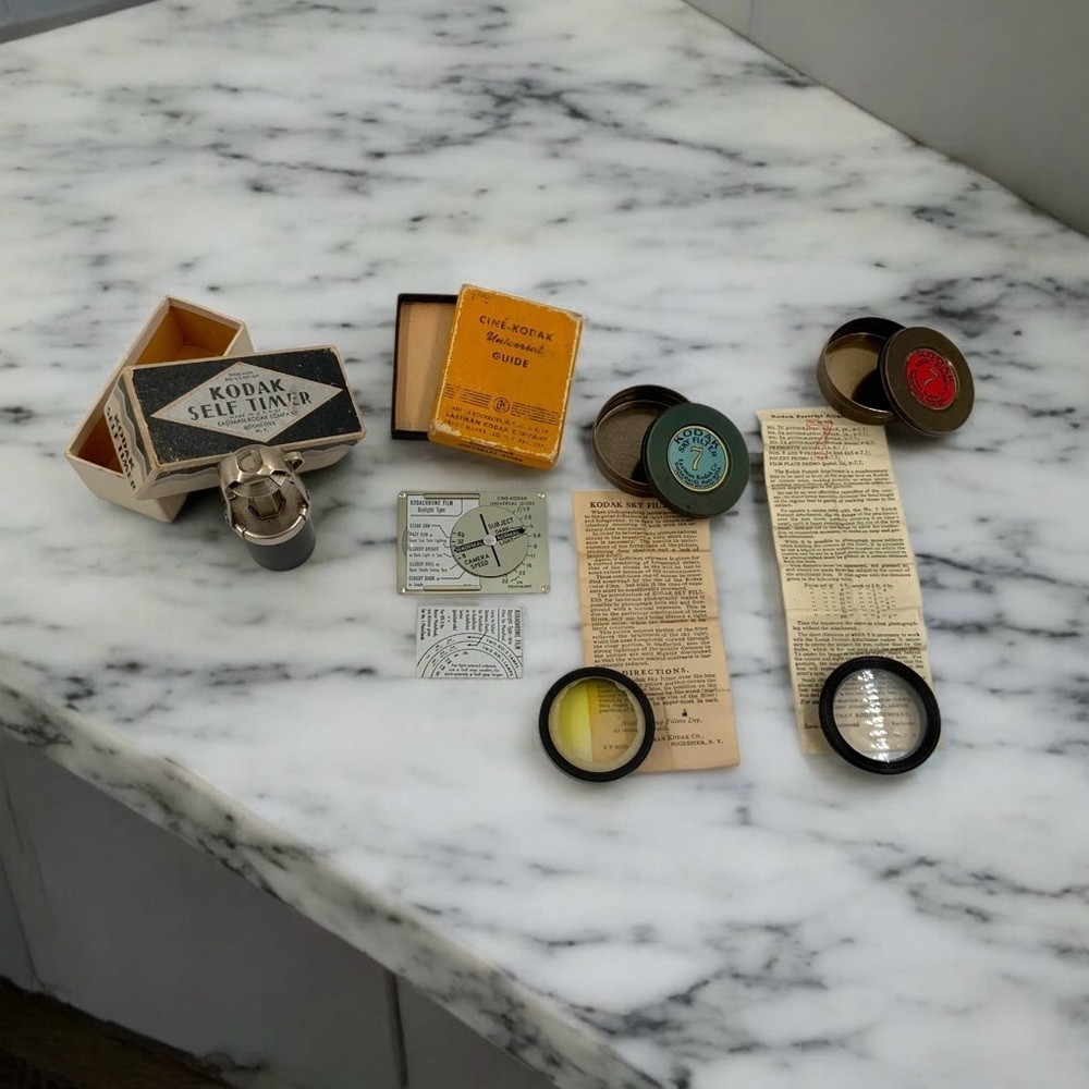 Lot Of Vintage Eastman Kodak Camera Accessories, Timer, Universal Guide, Lenses - Picture 6 of 7